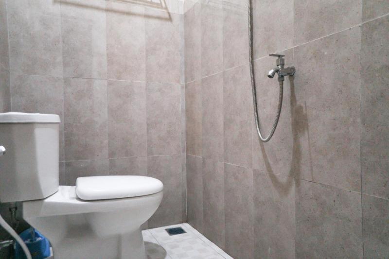 Hotel RedDoorz Syariah near Exit Tol Madyopuro Malang Pokój zdjęcie