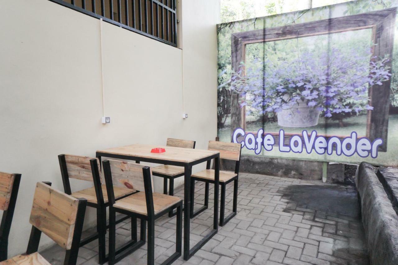 Hotel RedDoorz Syariah near Exit Tol Madyopuro Malang Zewnętrze zdjęcie
